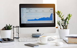 配资炒股首选:如何开杠杆炒股-市值蒸发5000亿美元后 特斯拉全面转型！马斯克豪赌机器人：五年内年产100万台